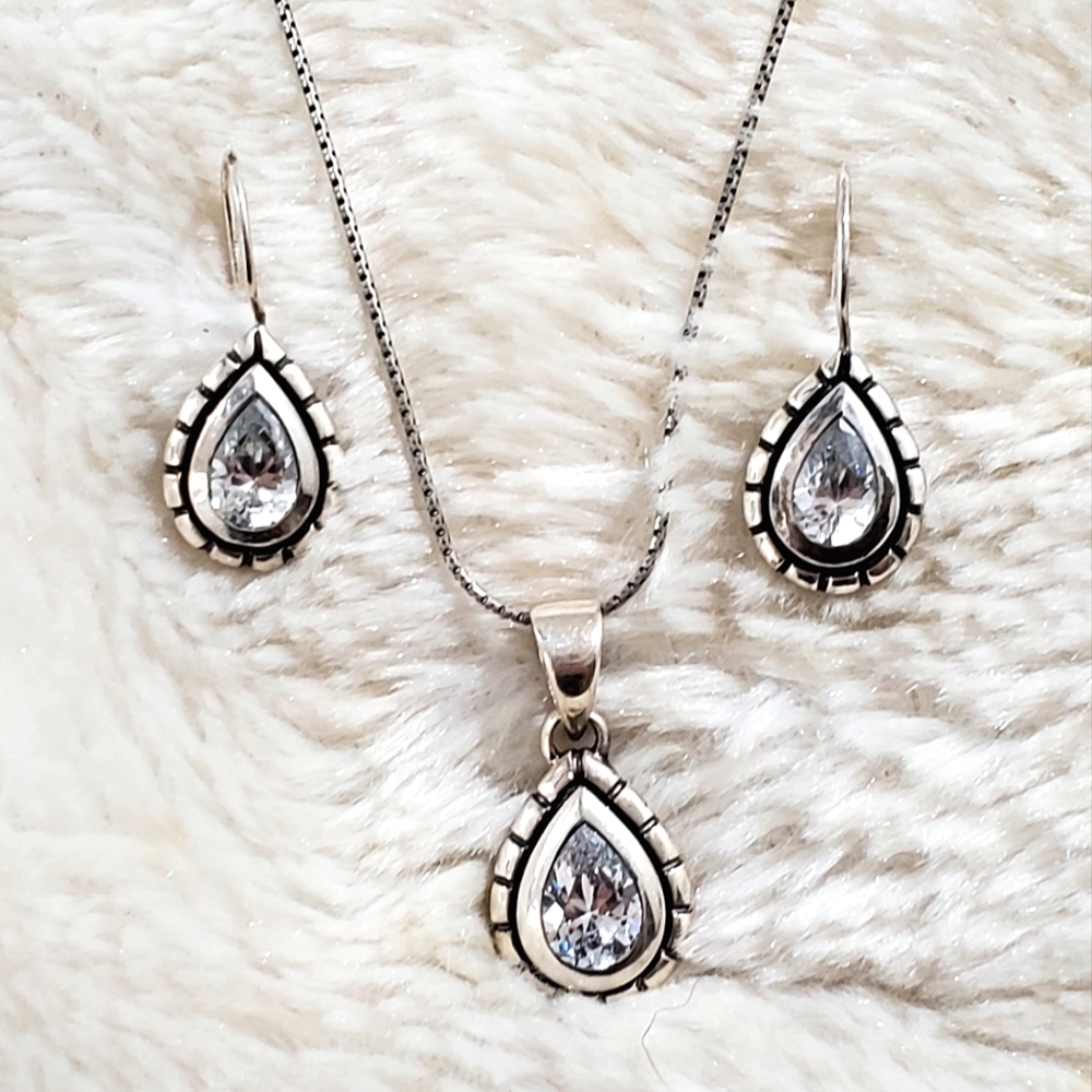 *RARE* Silpada 925 Sterling Teardrop CZ Pendant Necklace & Earrings Set - Picture 1 of 8